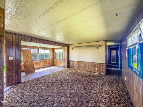 Tiny photo for 3126 Delaware Avenue, Klamath Falls, OR 97603 (MLS # 220223110)