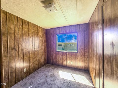 Tiny photo for 3126 Delaware Avenue, Klamath Falls, OR 97603 (MLS # 220223110)
