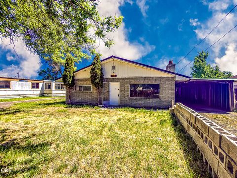 Tiny photo for 3126 Delaware Avenue, Klamath Falls, OR 97603 (MLS # 220223110)