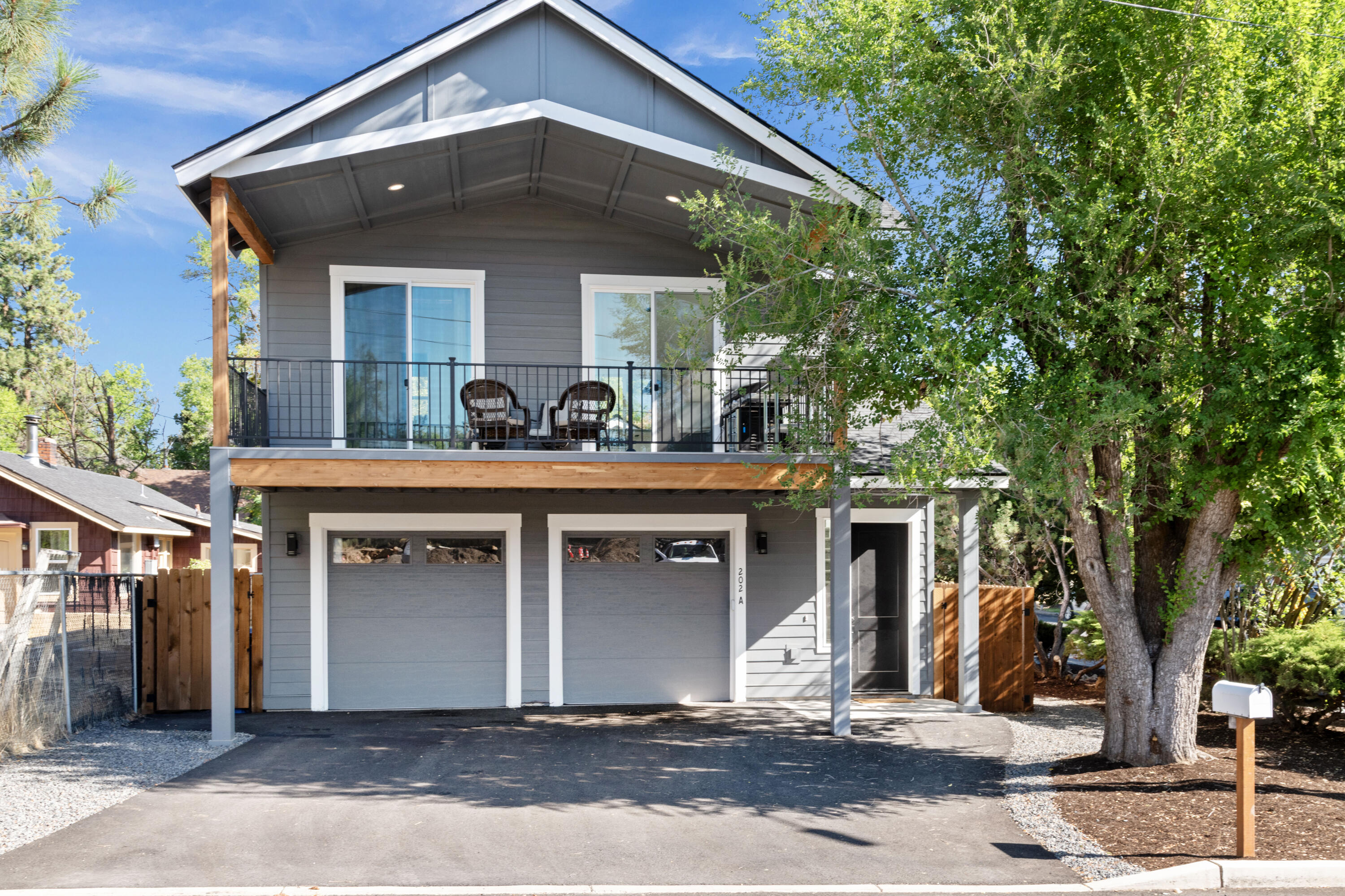 202 NW Thurston Avenue