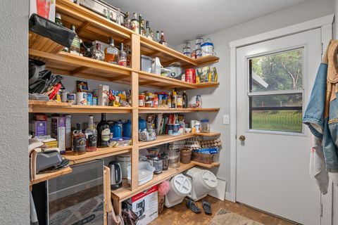 Tiny photo for 9728 Lower River Road, Grants Pass, OR 97526 (MLS # 220217139)