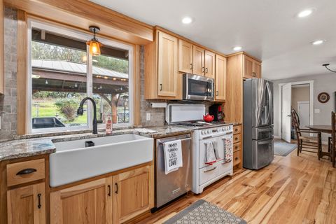 Tiny photo for 9728 Lower River Road, Grants Pass, OR 97526 (MLS # 220217139)