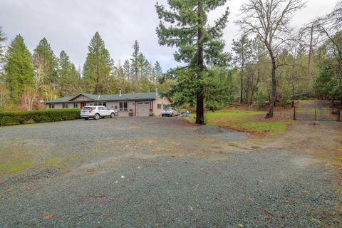 Tiny photo for 9728 Lower River Road, Grants Pass, OR 97526 (MLS # 220217139)