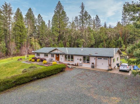 Tiny photo for 9728 Lower River Road, Grants Pass, OR 97526 (MLS # 220217139)