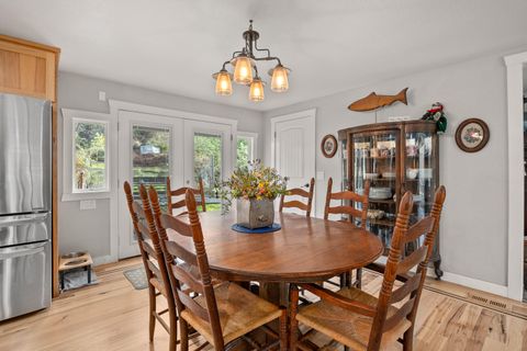 Tiny photo for 9728 Lower River Road, Grants Pass, OR 97526 (MLS # 220217139)