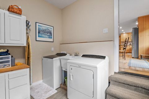 Tiny photo for 9728 Lower River Road, Grants Pass, OR 97526 (MLS # 220217139)