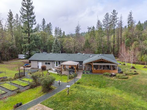 Tiny photo for 9728 Lower River Road, Grants Pass, OR 97526 (MLS # 220217139)