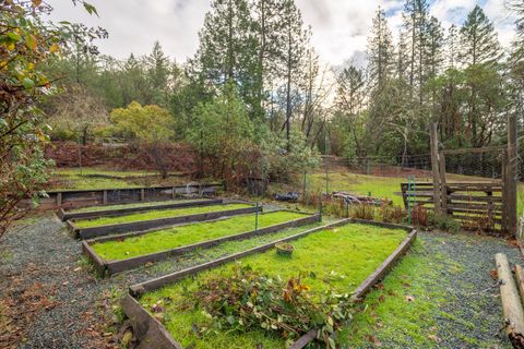 Tiny photo for 9728 Lower River Road, Grants Pass, OR 97526 (MLS # 220217139)