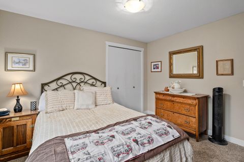 Tiny photo for 9728 Lower River Road, Grants Pass, OR 97526 (MLS # 220217139)