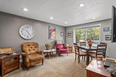 Tiny photo for 9728 Lower River Road, Grants Pass, OR 97526 (MLS # 220217139)