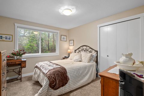 Tiny photo for 9728 Lower River Road, Grants Pass, OR 97526 (MLS # 220217139)