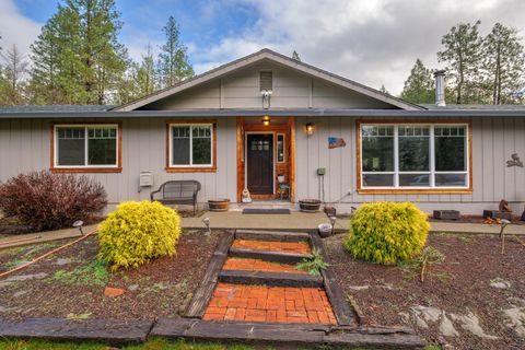 Tiny photo for 9728 Lower River Road, Grants Pass, OR 97526 (MLS # 220217139)