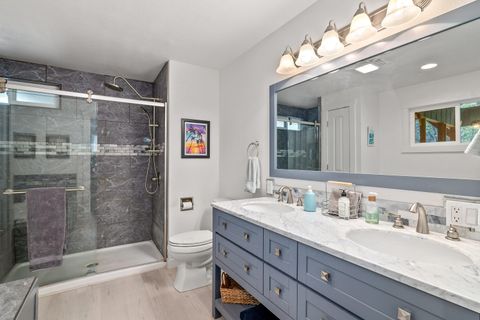 Tiny photo for 9728 Lower River Road, Grants Pass, OR 97526 (MLS # 220217139)