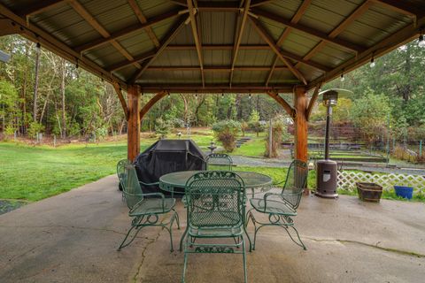 Tiny photo for 9728 Lower River Road, Grants Pass, OR 97526 (MLS # 220217139)