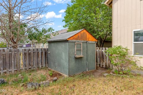 Tiny photo for 2030 SW 28th Court, Redmond, OR 97756 (MLS # 220224342)