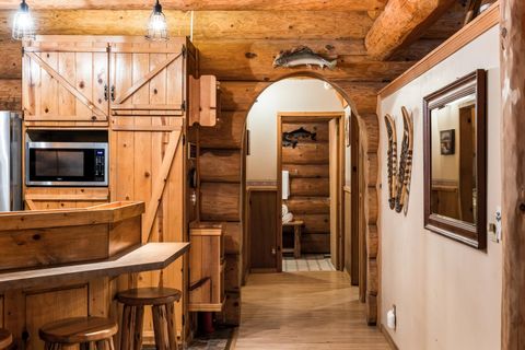 Tiny photo for 58200 E Marmot Road, Sandy, OR 97055 (MLS # 220220024)