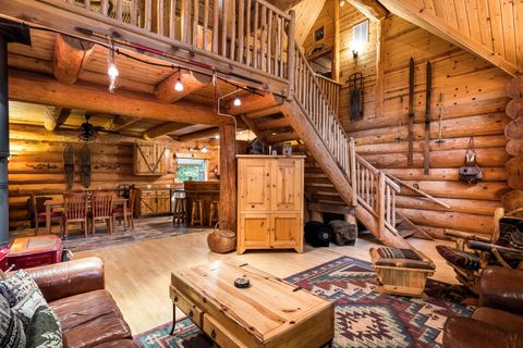 Tiny photo for 58200 E Marmot Road, Sandy, OR 97055 (MLS # 220220024)