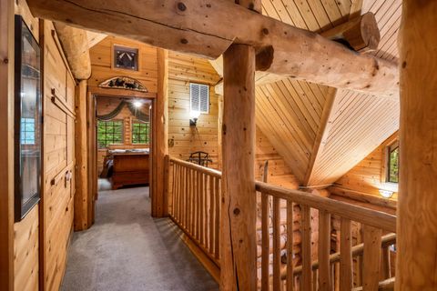 Tiny photo for 58200 E Marmot Road, Sandy, OR 97055 (MLS # 220220024)