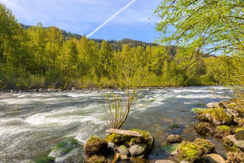 Tiny photo for 58200 E Marmot Road, Sandy, OR 97055 (MLS # 220220024)