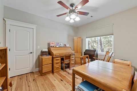 Tiny photo for 1095 Ingalls Lane, Grants Pass, OR 97527 (MLS # 220216879)