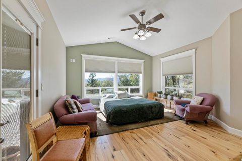 Tiny photo for 1095 Ingalls Lane, Grants Pass, OR 97527 (MLS # 220216879)