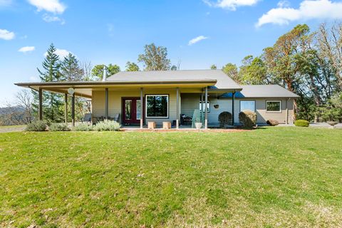 Tiny photo for 1095 Ingalls Lane, Grants Pass, OR 97527 (MLS # 220216879)