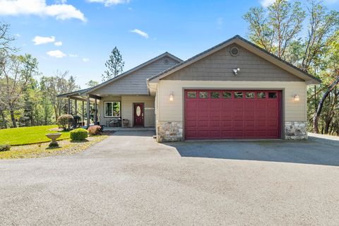 Tiny photo for 1095 Ingalls Lane, Grants Pass, OR 97527 (MLS # 220216879)