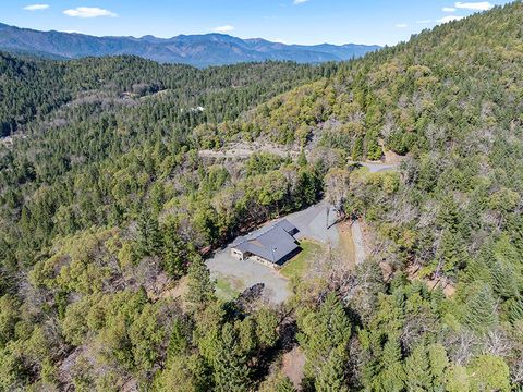 Tiny photo for 1095 Ingalls Lane, Grants Pass, OR 97527 (MLS # 220216879)