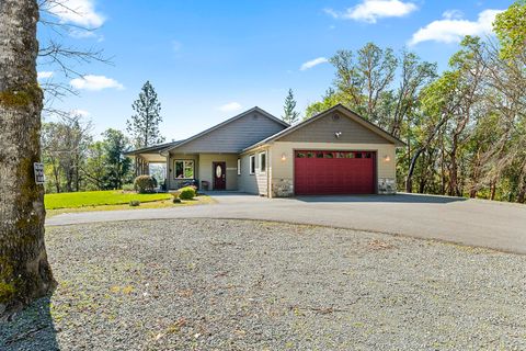 Tiny photo for 1095 Ingalls Lane, Grants Pass, OR 97527 (MLS # 220216879)