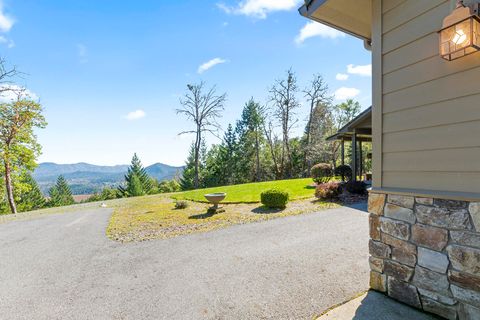 Tiny photo for 1095 Ingalls Lane, Grants Pass, OR 97527 (MLS # 220216879)