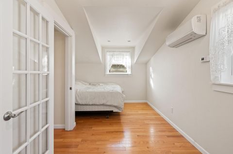 Tiny photo for 285 Beach Street, Ashland, OR 97520 (MLS # 220214078)