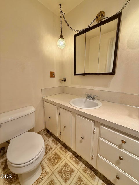 Tiny photo for 5119 Barry Avenue, Klamath Falls, OR 97603 (MLS # 220223485)
