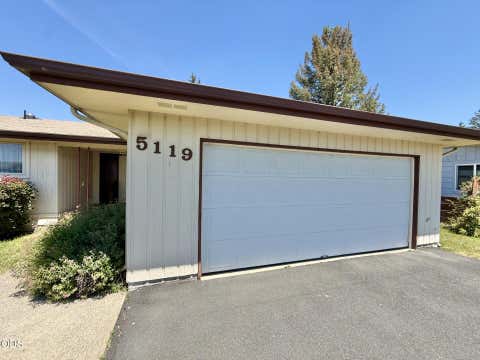 Photo of 5119 Barry Avenue, Klamath Falls, OR 97603 (MLS # 220223485)