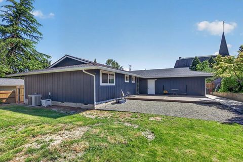 Tiny photo for 309 N Berkeley Way, Medford, OR 97504 (MLS # 220220204)