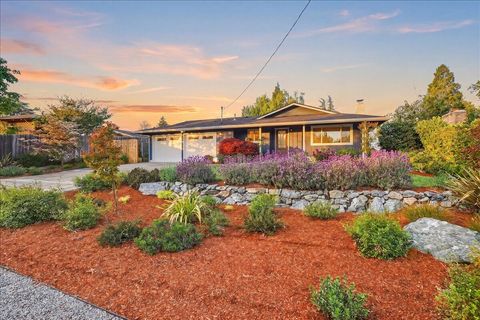 Tiny photo for 309 N Berkeley Way, Medford, OR 97504 (MLS # 220220204)