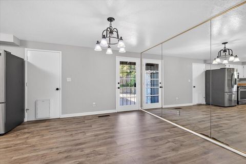 Tiny photo for 309 N Berkeley Way, Medford, OR 97504 (MLS # 220220204)