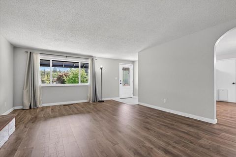 Tiny photo for 309 N Berkeley Way, Medford, OR 97504 (MLS # 220220204)