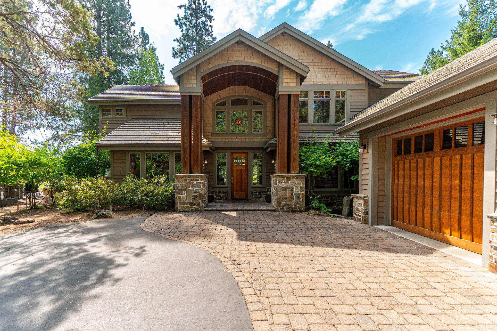 Broken Top - Residential