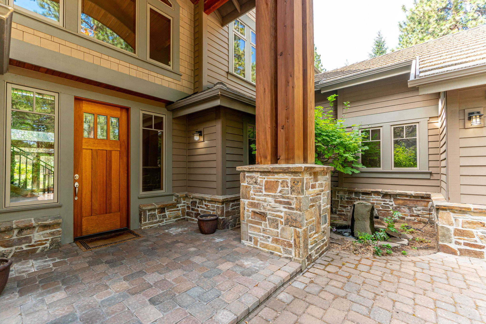 Broken Top - Residential