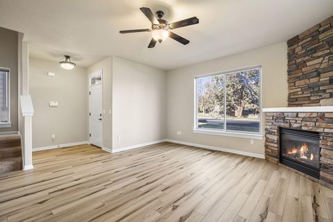 Tiny photo for 20745 NE Comet Lane, Bend, OR 97701 (MLS # 220212662)