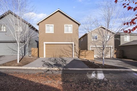 Tiny photo for 20745 NE Comet Lane, Bend, OR 97701 (MLS # 220212662)