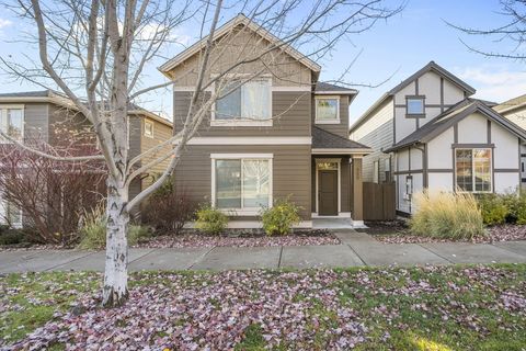 Tiny photo for 20745 NE Comet Lane, Bend, OR 97701 (MLS # 220212662)