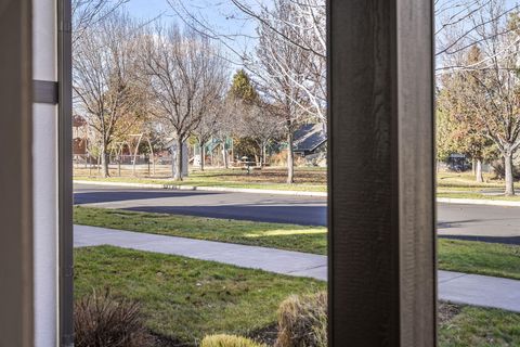 Tiny photo for 20745 NE Comet Lane, Bend, OR 97701 (MLS # 220212662)