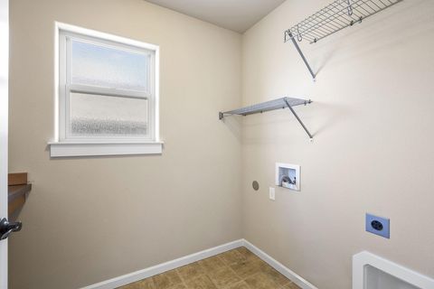 Tiny photo for 20745 NE Comet Lane, Bend, OR 97701 (MLS # 220212662)