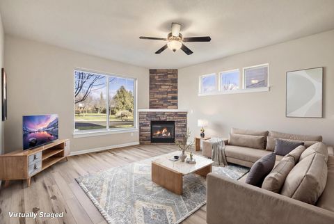 Tiny photo for 20745 NE Comet Lane, Bend, OR 97701 (MLS # 220212662)