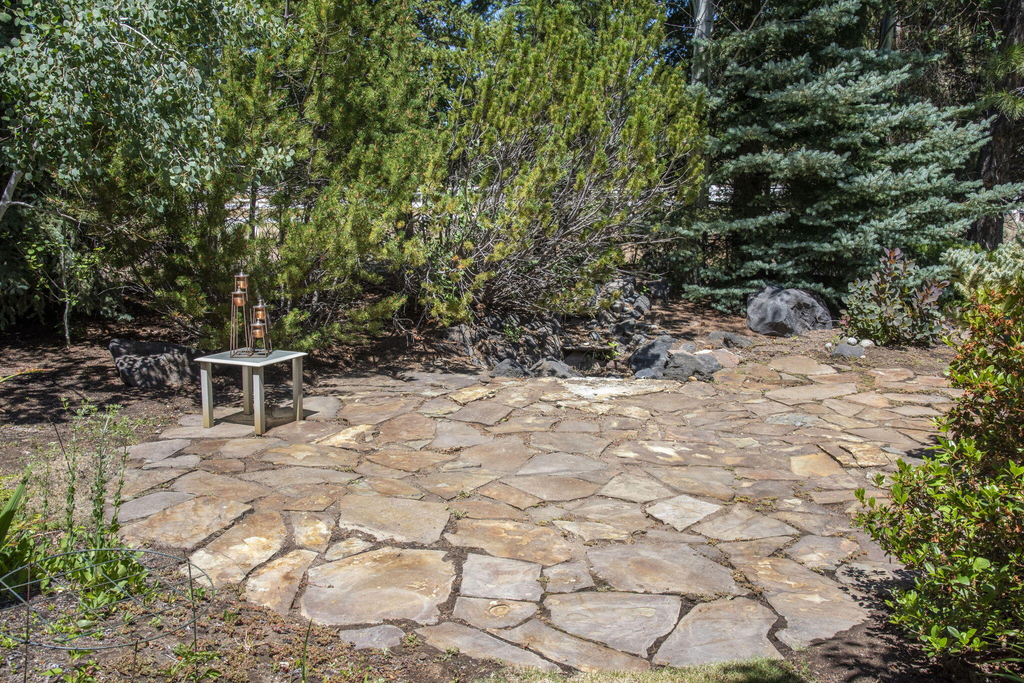 Los Serranos - Residential