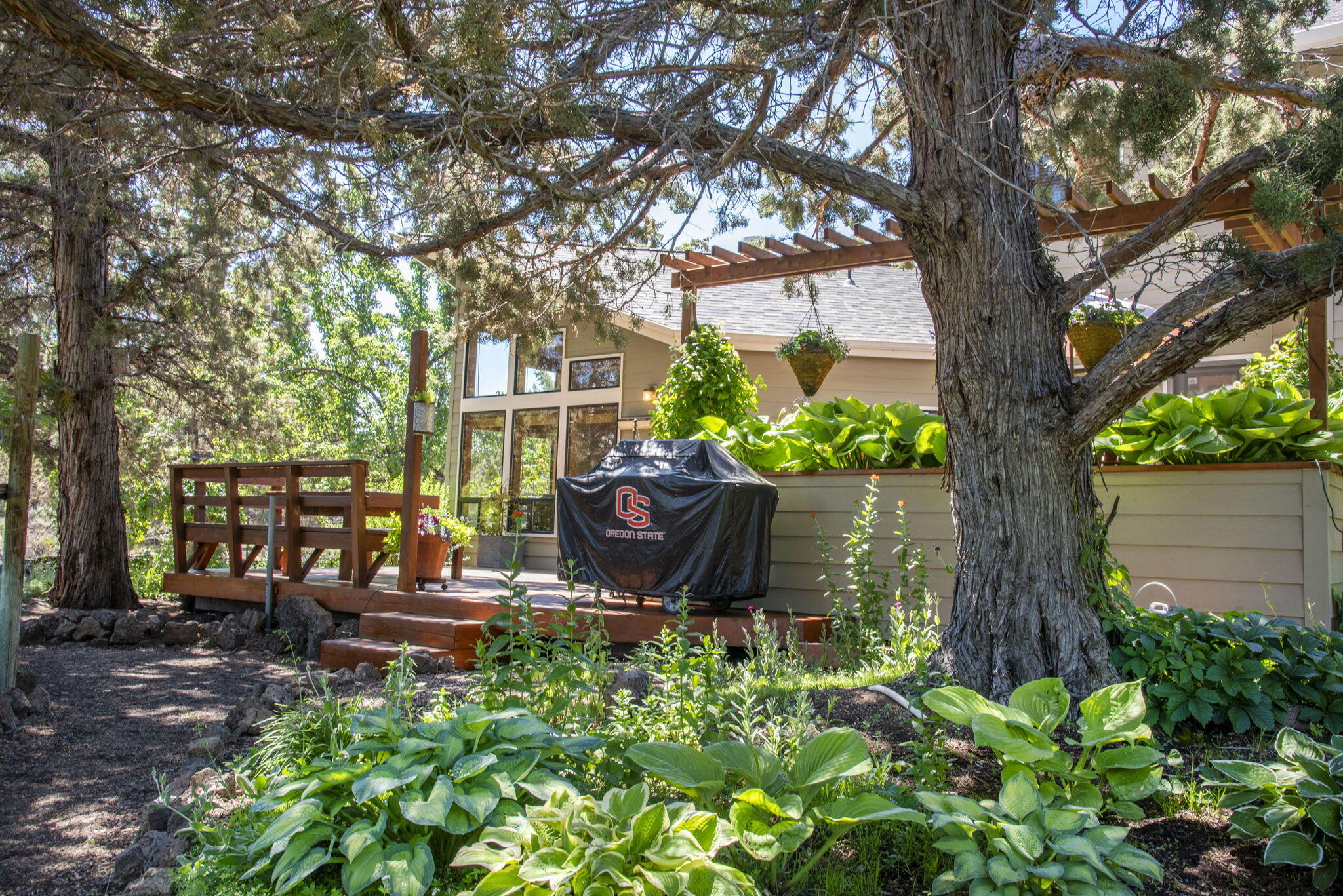 Los Serranos - Residential