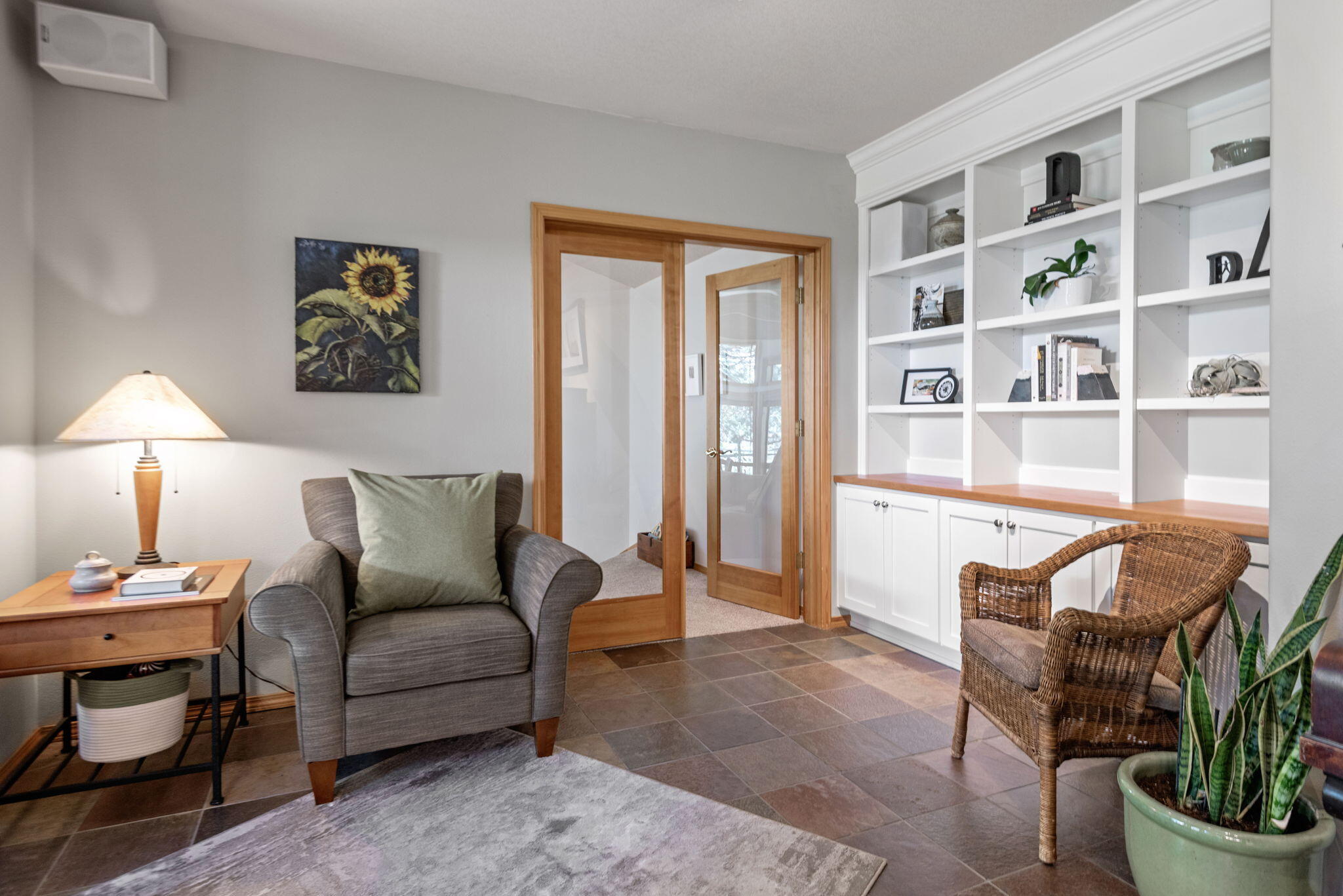 Los Serranos - Residential