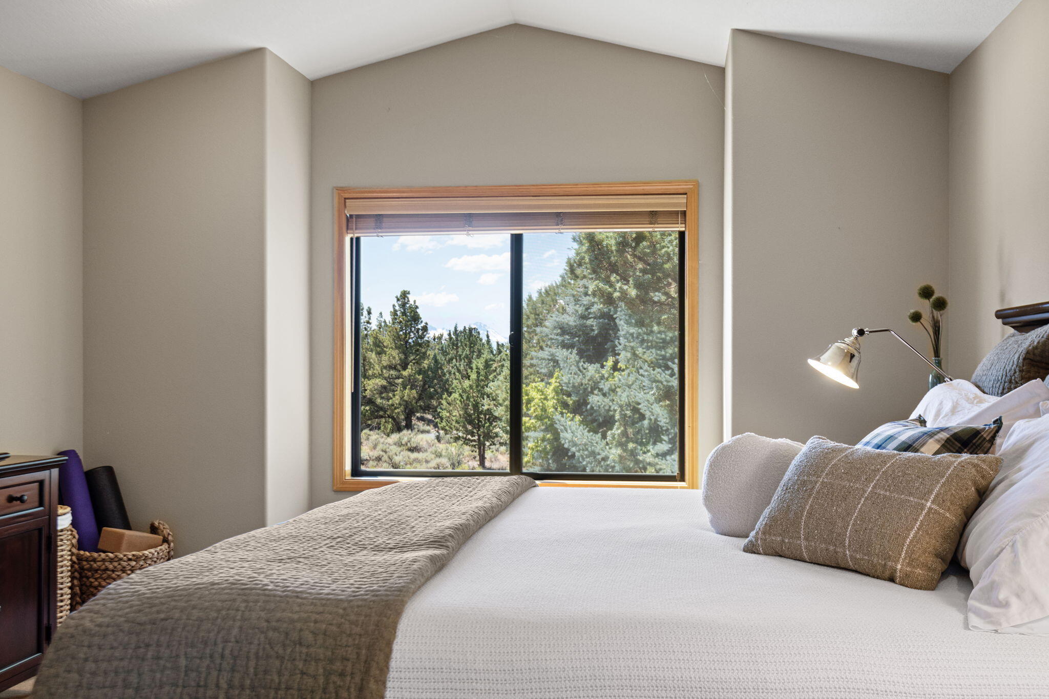 Los Serranos - Residential