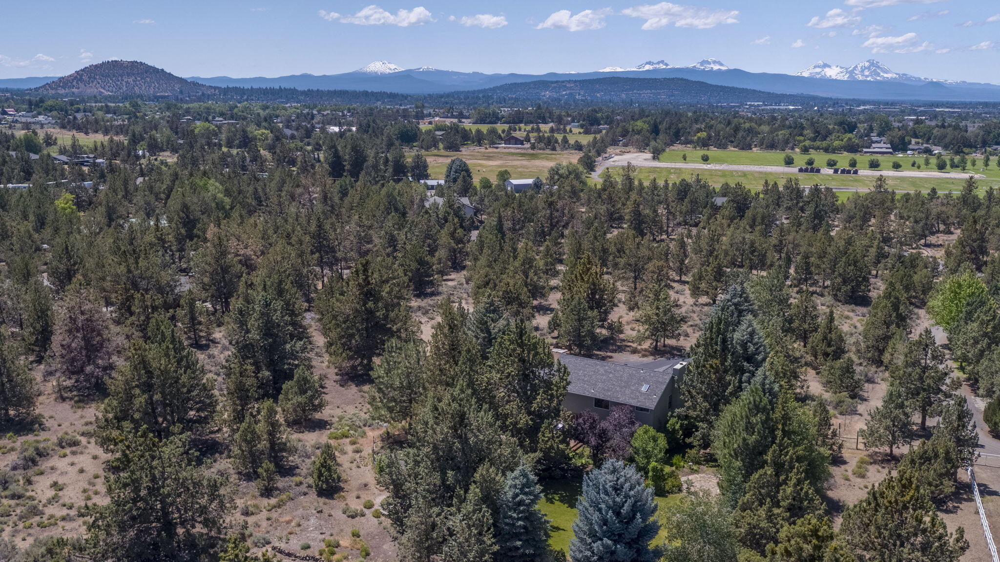 Los Serranos - Residential